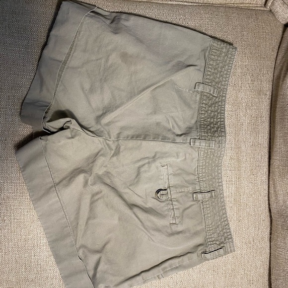 Tan shorts- size 8 - Picture 2 of 3